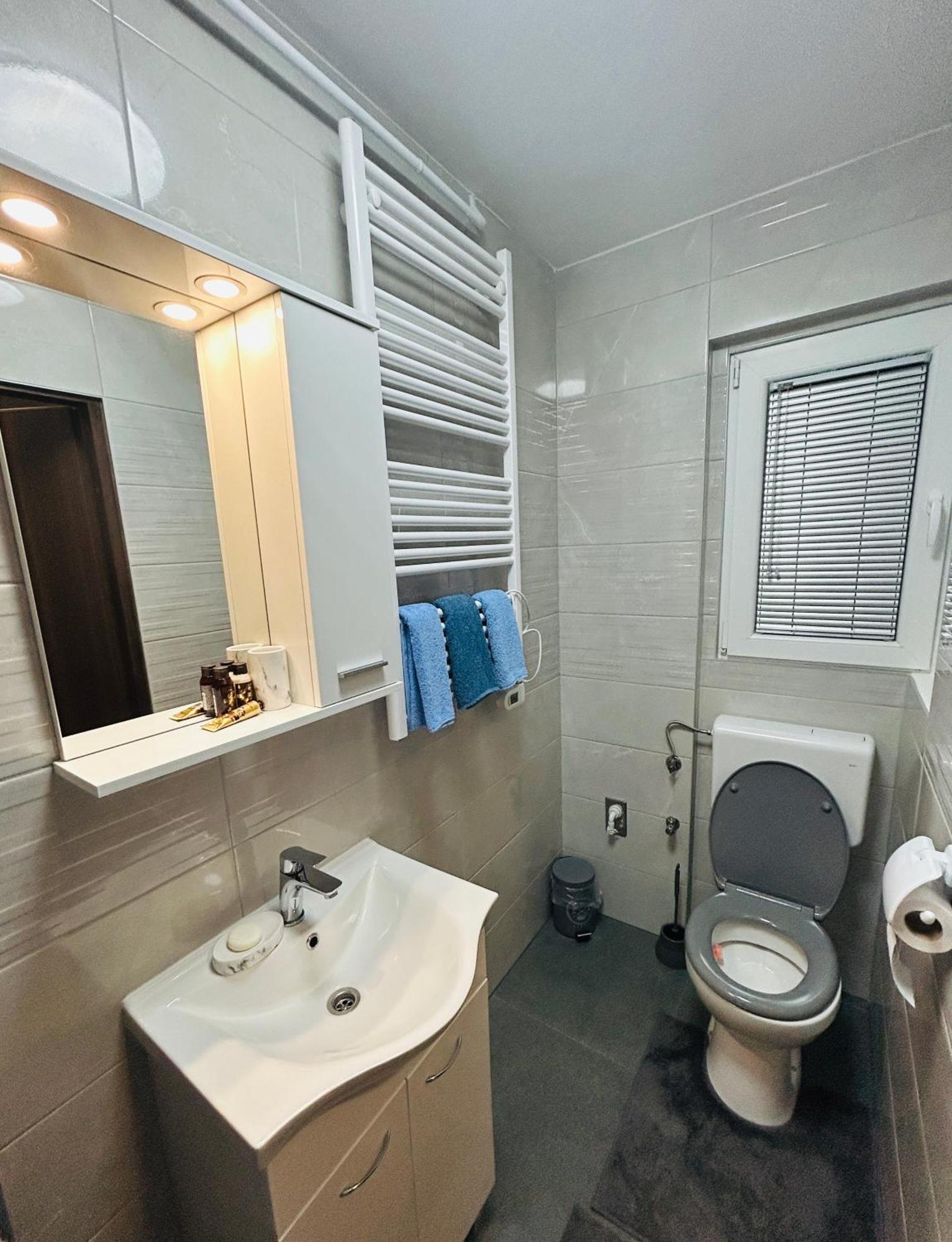 In Time Apartment *